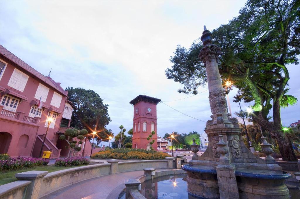 Styles Hotel Malacca Exterior photo