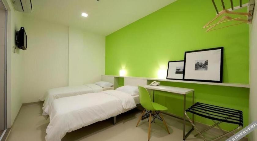 Styles Hotel Malacca Exterior photo