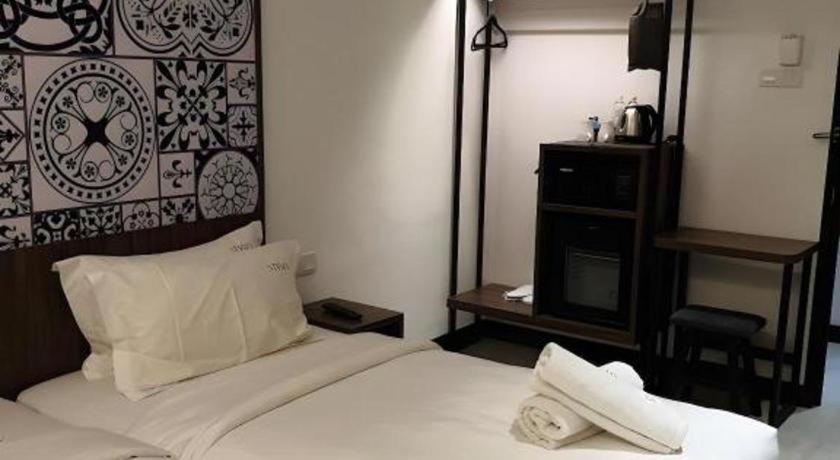 Styles Hotel Malacca Exterior photo