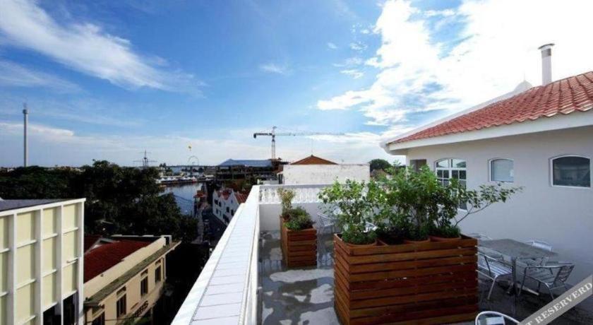 Styles Hotel Malacca Exterior photo