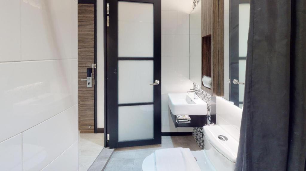 Styles Hotel Malacca Exterior photo