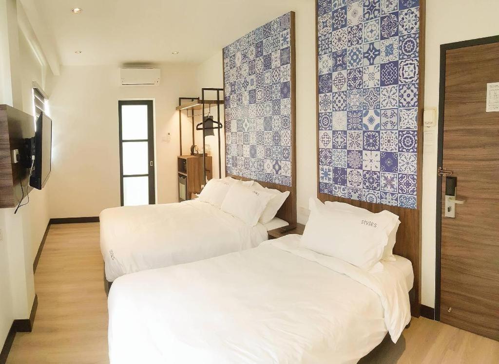 Styles Hotel Malacca Exterior photo